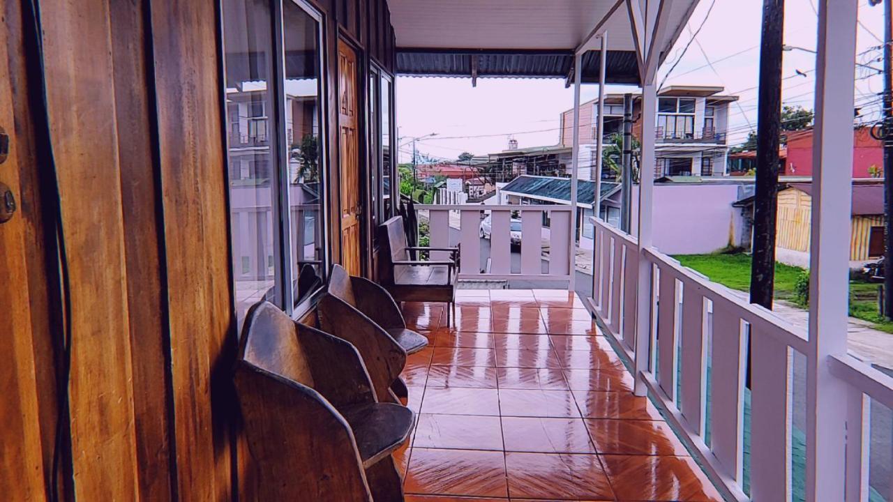 Alpha Arenal Pansiyon La Fortuna Dış mekan fotoğraf